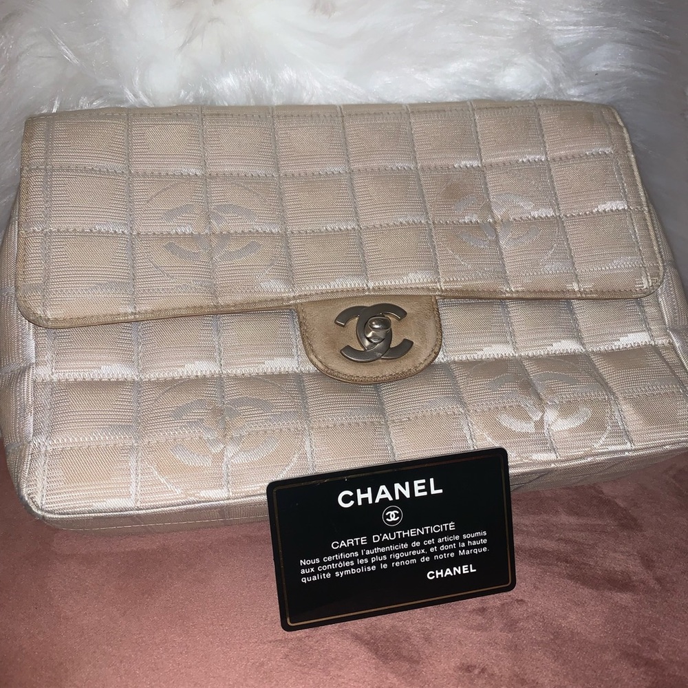 Chanel travel line beige canvas flap bag